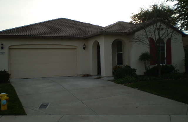 Beautifully Maintained and Upgraded Parkway Home at the Back of a Court