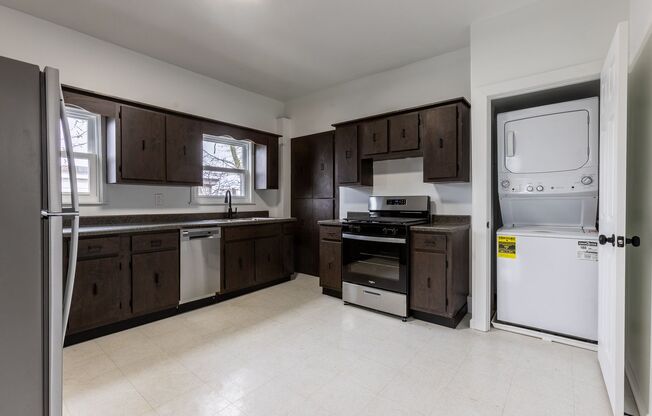 1 bed, 1 bath, $1,150, Unit Apt 2