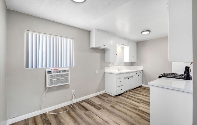 1 bed, 1 bath, 645 sqft, $1,450, Unit A-14
