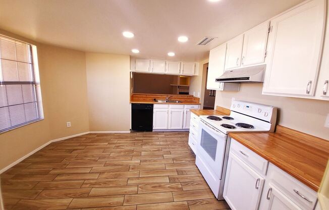 4519 E. Cheyenne Dr.