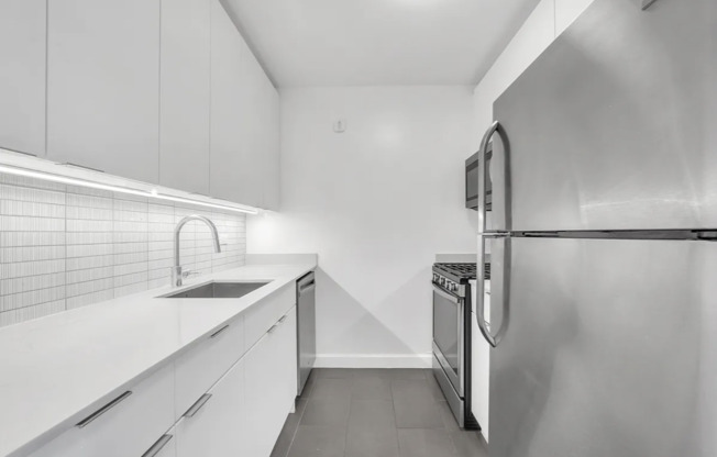 2 beds, 2 baths, 708 sqft, $6,962, Unit 29H