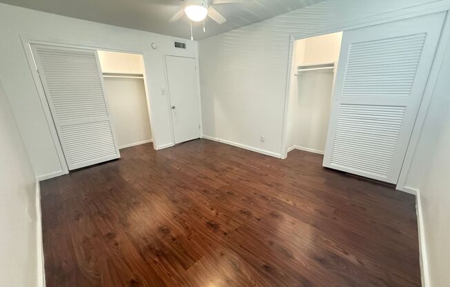 2 beds, 1 bath, 954 sqft, $1,654, Unit RRO-111