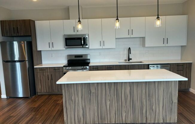 2 beds, 2 baths, 1,250 sqft, $2,000, Unit 326