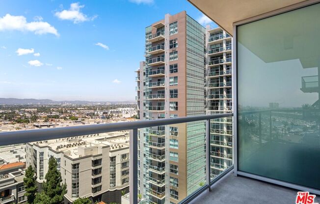 1 bed, 1 bath, 891 sqft, $4,700, Unit 1206