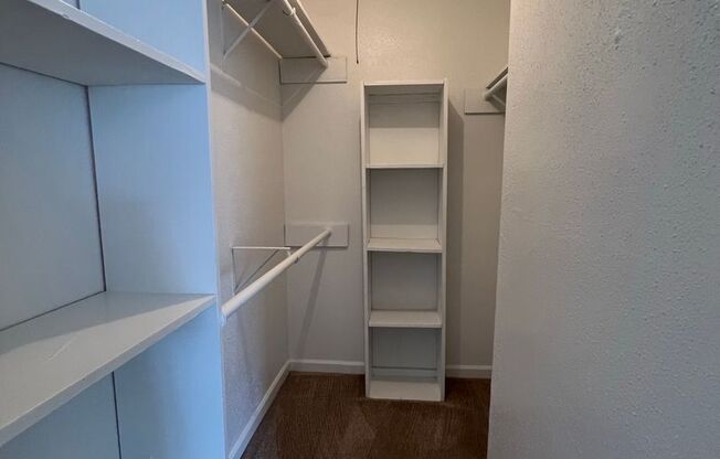 1 bed, 1.5 baths, 776 sqft, $975, Unit 19-601