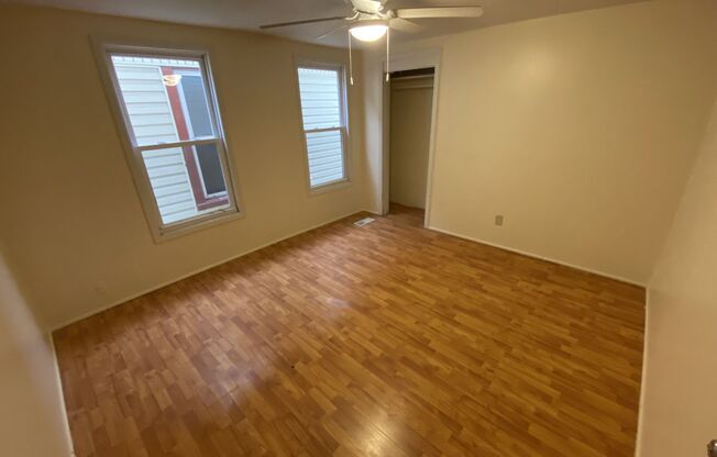 3 beds, 1 bath, 1,546 sqft, $950, Unit Unit 630