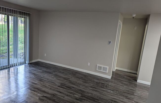 1 bed, 1 bath, 677 sqft, $1,640, Unit J204
