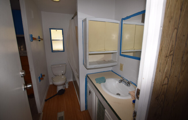 2 beds, 2 baths, $1,300, Unit Seminole