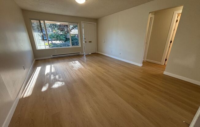 2 beds, 1 bath, 845 sqft, $1,625, Unit 28