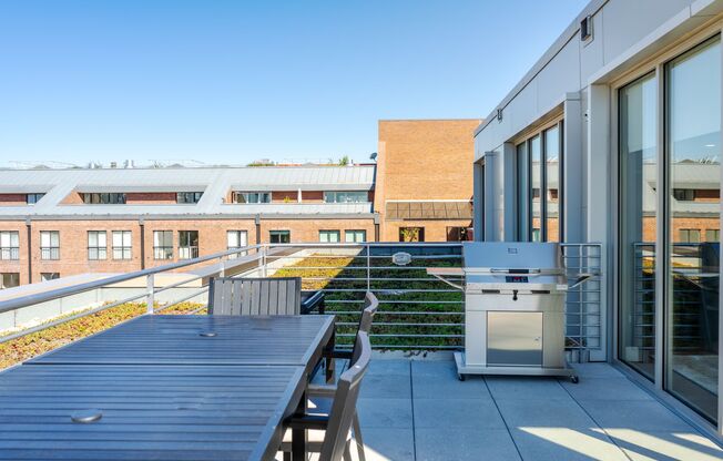 1 bed, 1 bath, $2,800, Unit 214