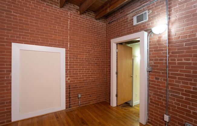 1 bed, 1 bath, 700 sqft, $1,475, Unit 119