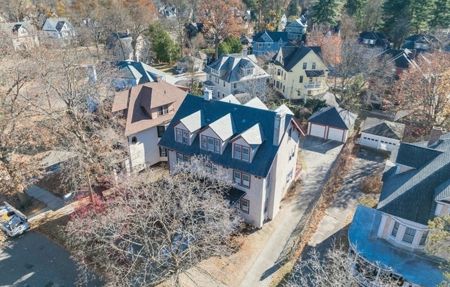 35 SPRUCELAND AVE