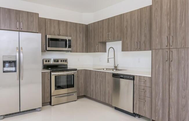 2 beds, 2 baths, 1,176 sqft, $2,700