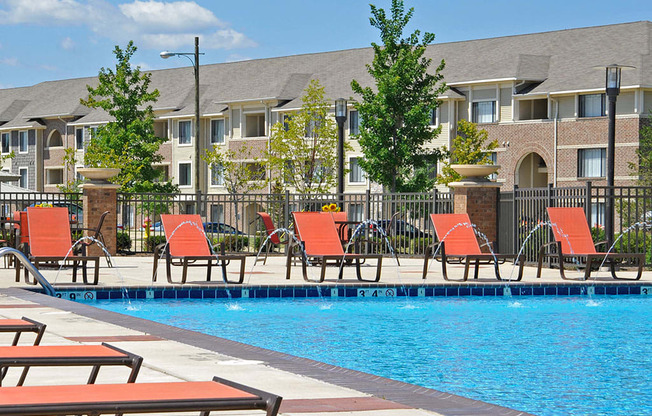 Expansive Sundeck at Prairie Lakes Apartments, Peoria, IL, 61615