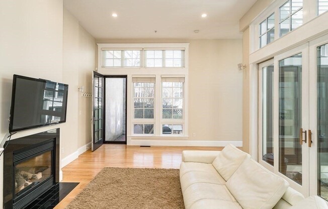 15 VALENTINE ST