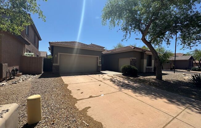 BEAUTIFUL 4 BEDROOM 2 BATHROOM HOME IN PHOENIX