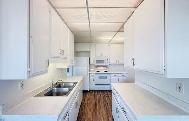13801_FRONT STREET