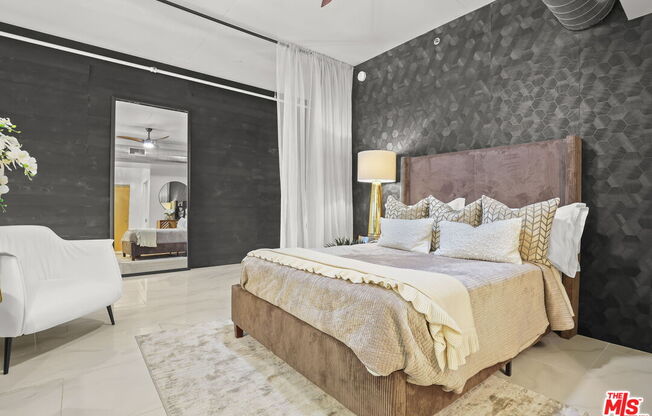 1 bed, 1.5 baths, 1,200 sqft, $4,995, Unit 916