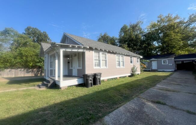 3 bedroom, 2 bathroom home located in Baton Rouge, LA.