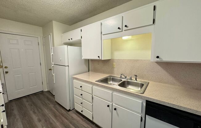 2 beds, 1 bath, 761 sqft, $775, Unit Unit A