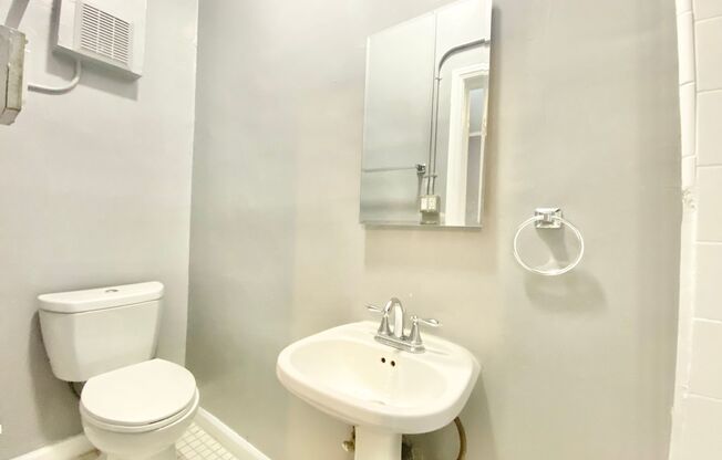 Studio, 1 bath, 496 sqft, $1,279, Unit 209