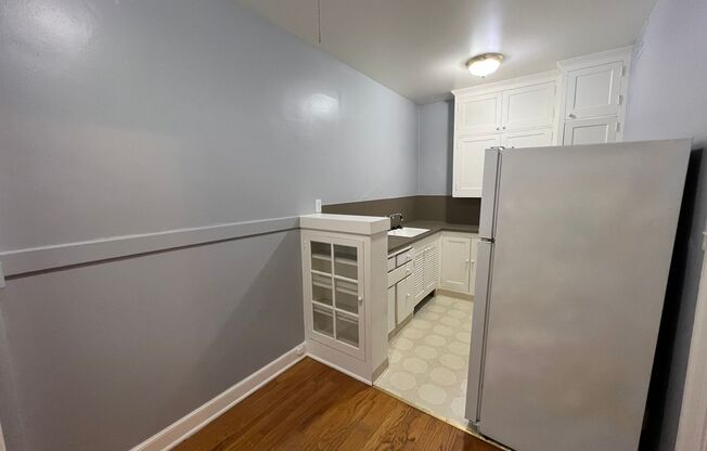 Studio, 1 bath, 305 sqft, $1,195, Unit 407