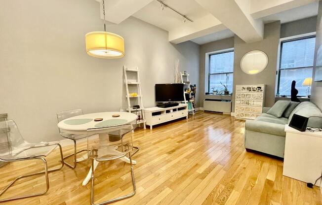 1 bed, 1 bath, 837 sqft, $5,000, Unit 316