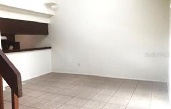 2 Bedroom /  2 Bath Townhouse in Orlando - Available Now!