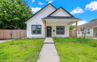 New 3/2 In Historic Southside Fort Worth! *MOVE-IN SPECIAL*