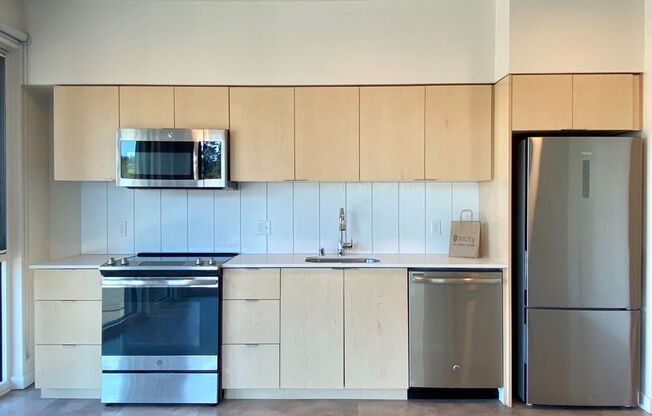 Studio, 1 bath, 465 sqft, $1,955, Unit 201