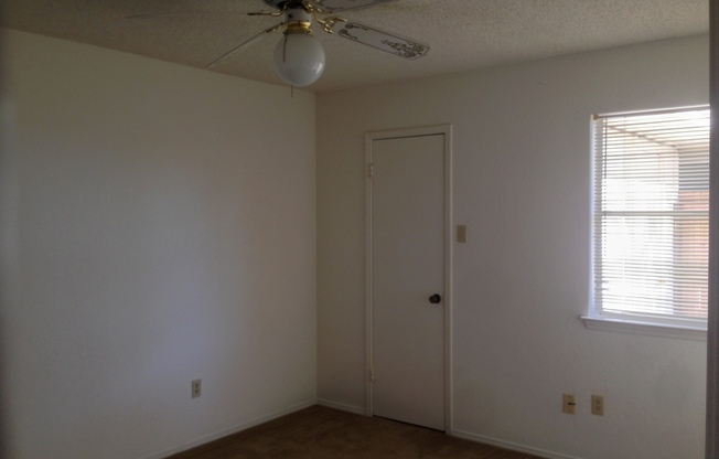 3 beds, 2 baths, $1,495