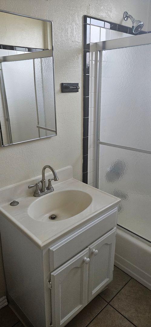 Studio, 1 bath, $1,450