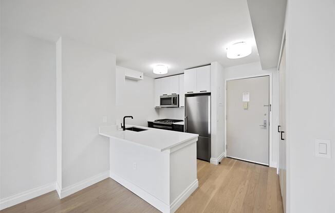 1 bed, 1 bath, $5,195, Unit 45H