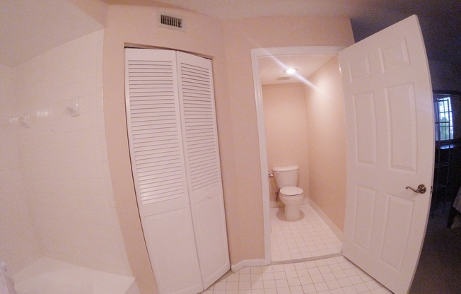 2 beds, 2 baths, $2,850, Unit # 2211