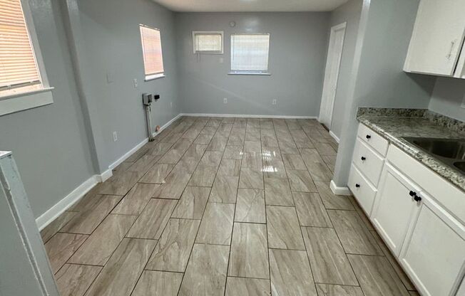 Fully renovated 2/1 single family residence available for immediate rent!
