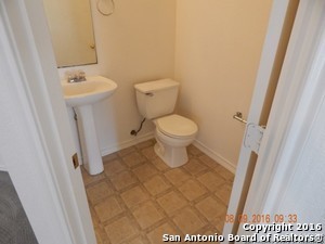 4 beds, 2.5 baths, $1,700