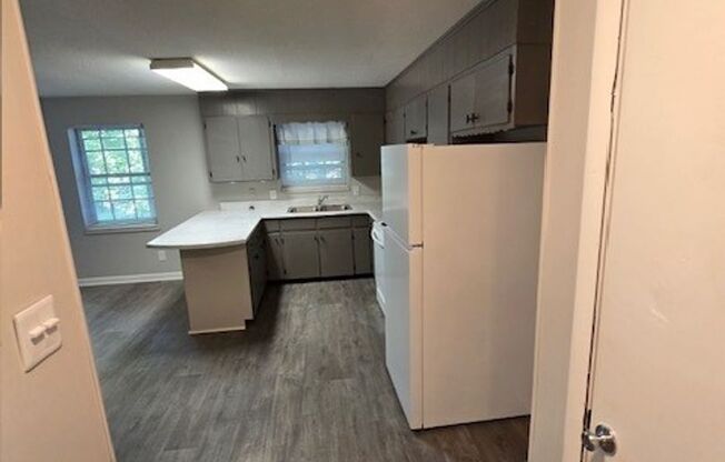 1 bed, 1 bath, $900, Unit 3712- Unit 15