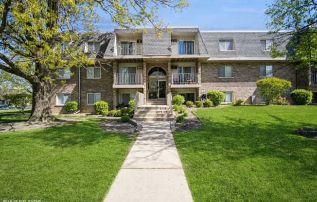 974 CRABAPPLE DR