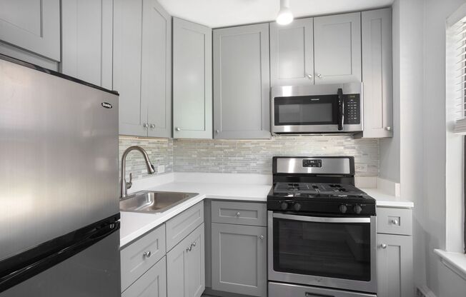 Studio, 1 bath, 405 sqft, $1,675, Unit 206