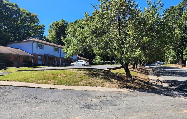 818 VILLA CT