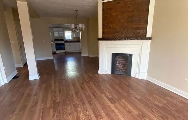 Beautiful Mt Washington 2 Bed Townhouse Available in June!