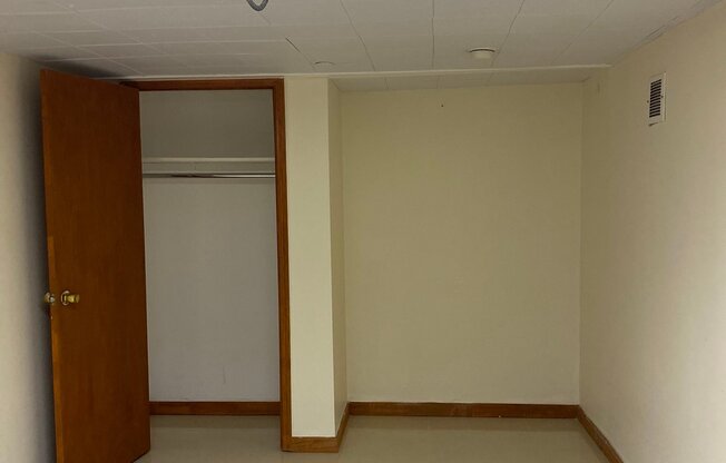141 14 BOOTH MEMORIAL AVE