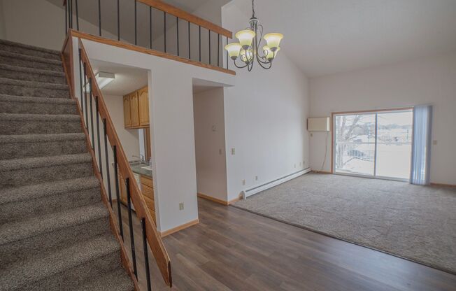 2 beds, 1 bath, 1,040 sqft, $960, Unit 2581-323