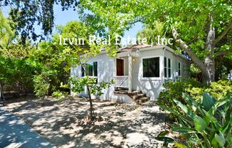 Cozy 2 Bedroom,1 Bath