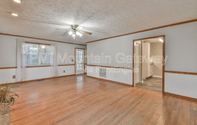 3 beds, 2 baths, 1,248 sqft, $1,750
