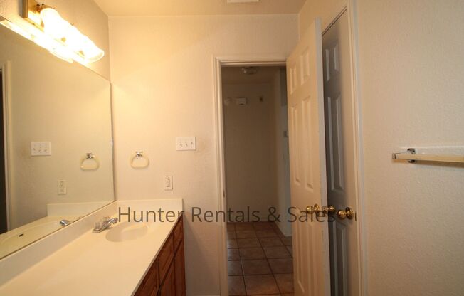 2 beds, 2 baths, $1,050