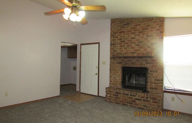 2 beds, 1.5 baths, $825