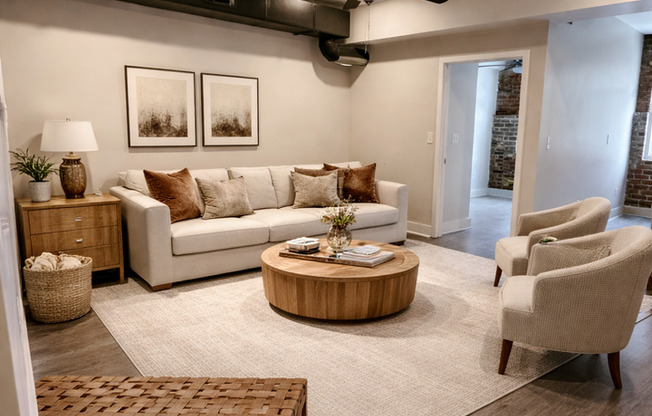 1 bed, 1 bath, 850 sqft, $1,900, Unit 215