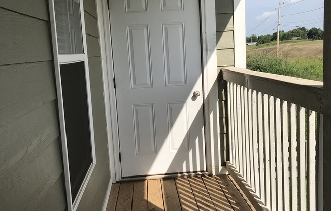 1 bed, 1 bath, 765 sqft, $825, Unit 090