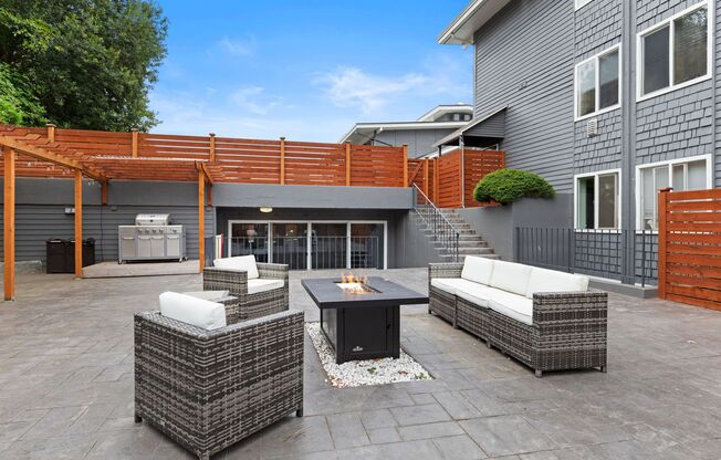 2 beds, 2 baths, 1,036 sqft, $2,595, Unit 3555 - 424